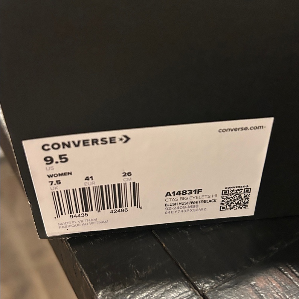 Converse High-Tops in Soft Pink - Picture 4 of 4